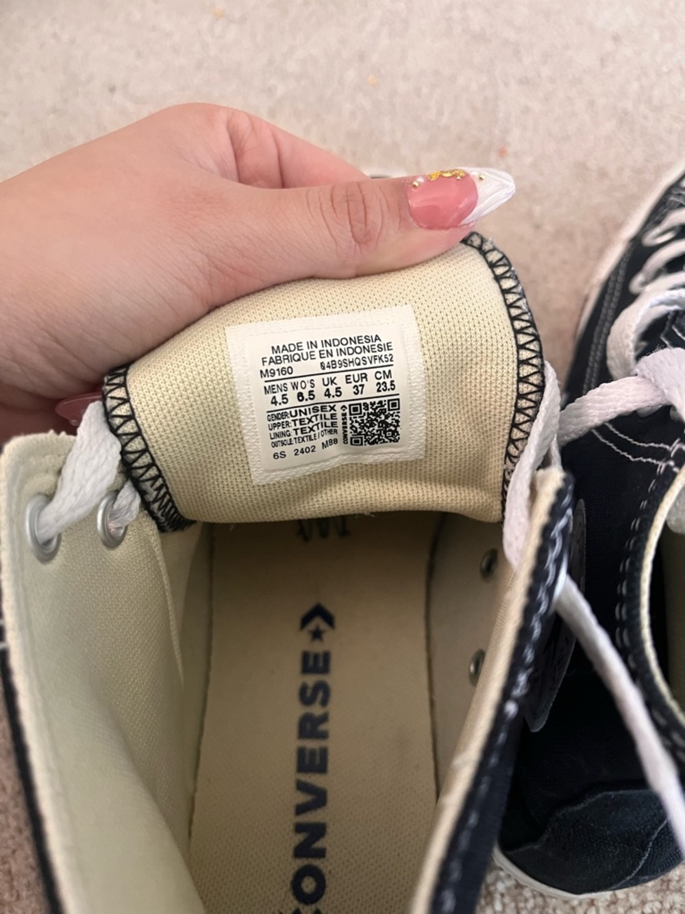 Converse - Picture 4 of 4